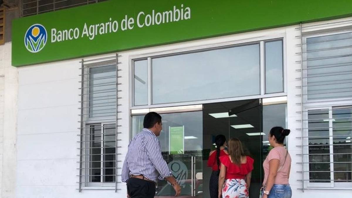Claro denuncia al Banco Agrario por revelar datos confidenciales a Telefónica. Pleito por $120.000 millones.