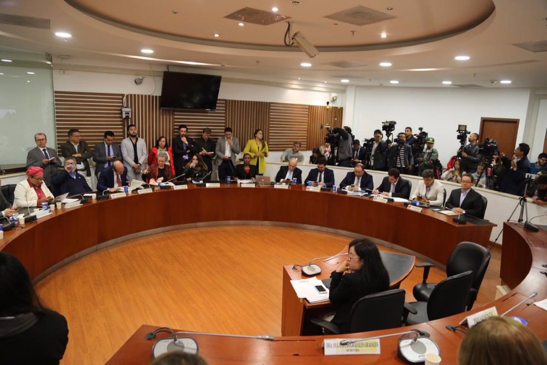Exjefes de las Farc a dar versión ante la JEP por reclutamiento de niños.