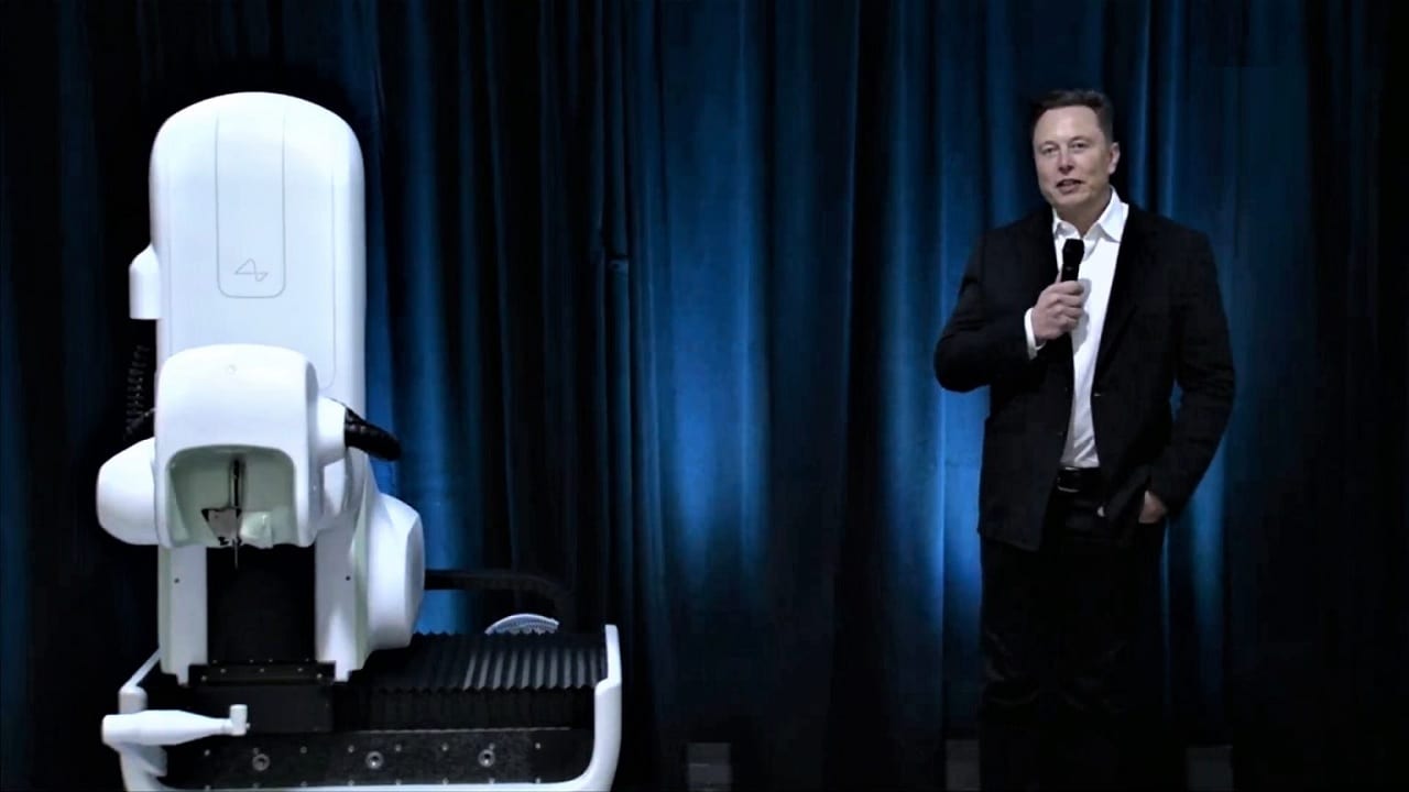 Elon Musk revela nuevo chip para el cerebro que busca curar enfermedades.