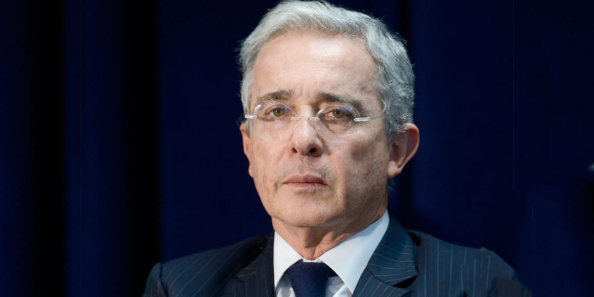 Jueza ordena libertad de Álvaro Uribe Vélez.