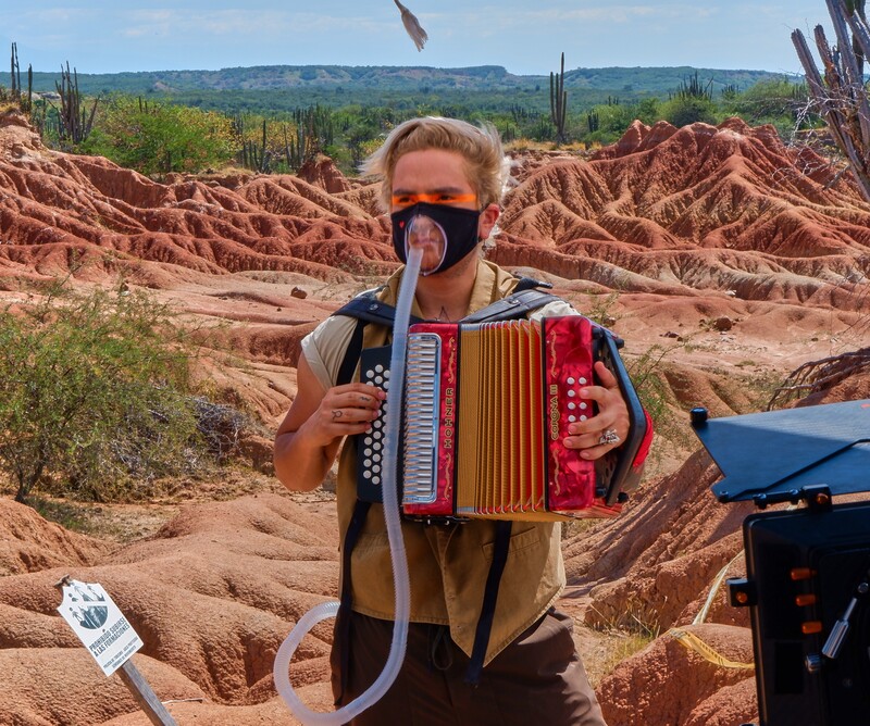 El artista huilense “Seache”: TRIUNFA EN USA CON SU TALENTO